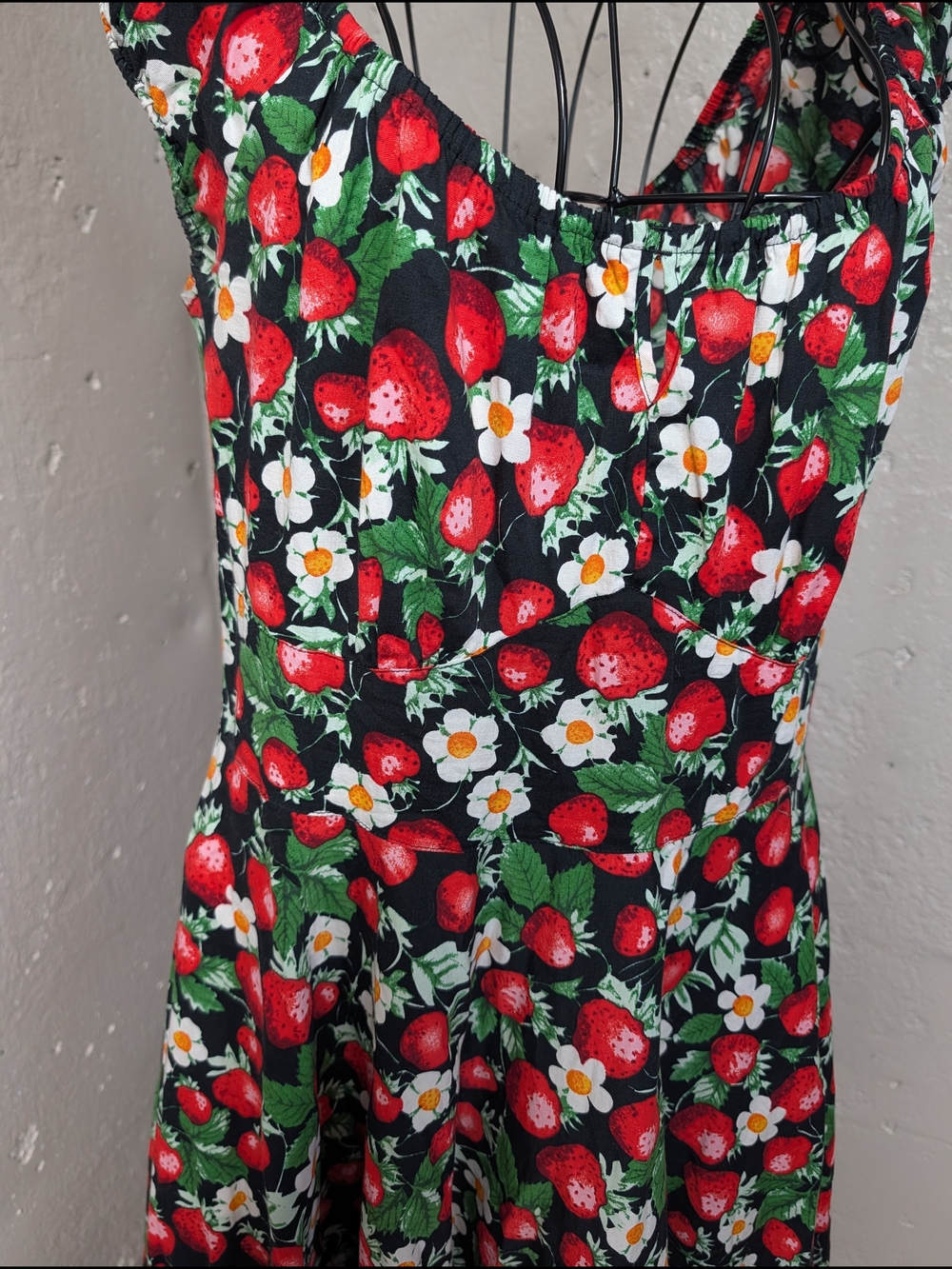 Hell Bunny Black Strawberry & Daisy Fit-and-Flare Midi Dress - Picture 3 of 6